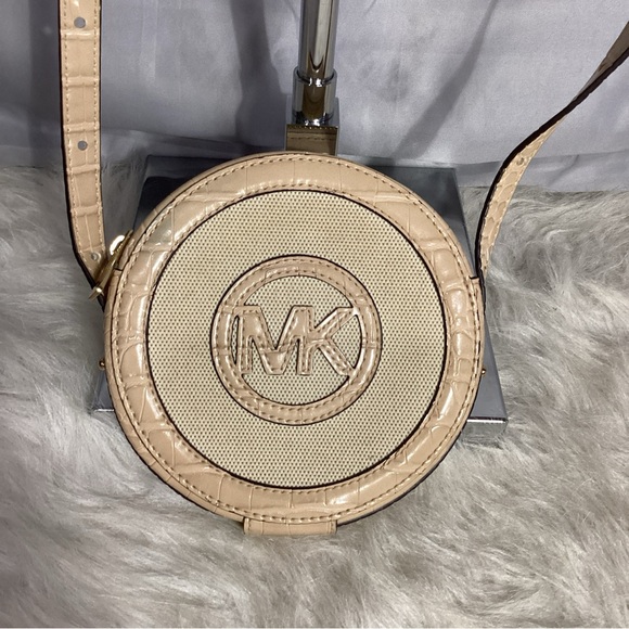 Michael Kors AIDY Croc Embossed Logo Canteen Crossbody Bag EUC - Picture 6 of 13